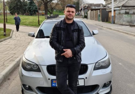 Apel pentru oamenii cu inimă mare. Părinții unui tânăr solicită ajutor pentru a-și aduce fiul mort din Germania